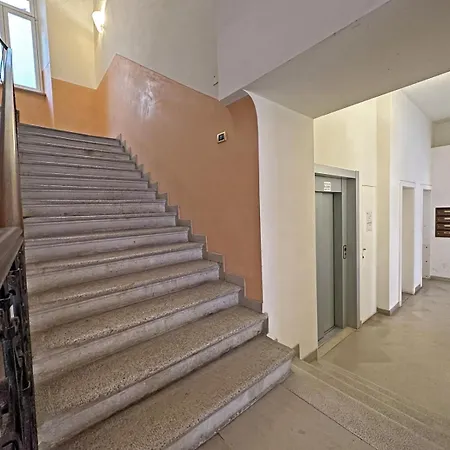 Casazenith Revoltella شقة *